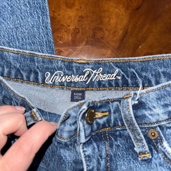 Universal Thread Vintage Straight Jeans Distressed Women's Size 6 - Picture 7 of 8